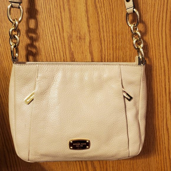 MICHAEL Michael Kors Handbags - 🎉HP🎉   Michael Kors Leather Crossbody Tan Cream